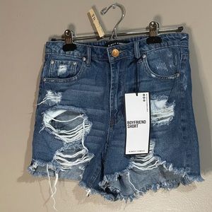 Almost famous boyfriend denim  shorts